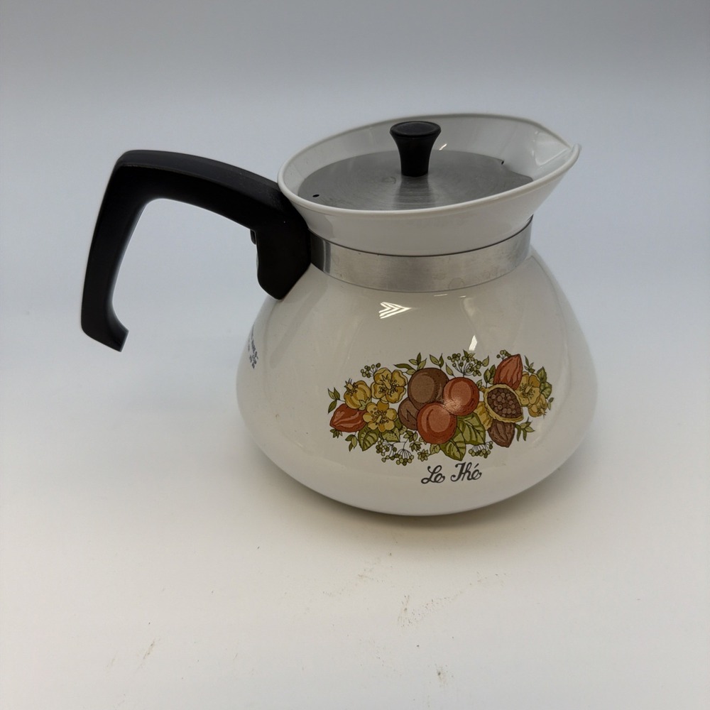 Vintage Corning Ware P-104 Spice Of Life 6 Cup  Tea Pot With Lid (JP3227)